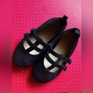 Old Navy Toddler shoes size 7’ lightly used swayed material, cushened inside